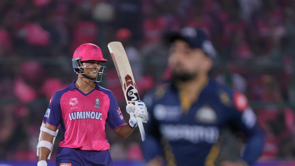 Yashasvi Jaiswal completes 2000 runs in IPL
