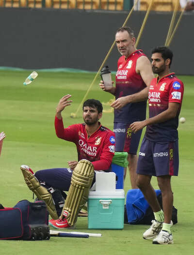 IPL match today, RCB vs PBKS: Team Prediction, head to head, M Chinnaswamy Stadium pitch report, weather in Bengaluru