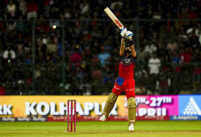 Virat Kohli breaks tie with Chris Gayle on T20 world record; extends love affair with Chinnaswamy Stadium