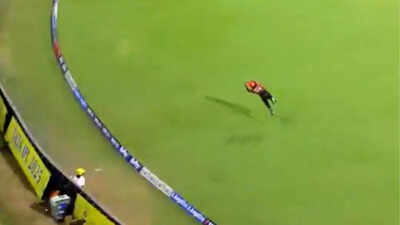 Catch of IPL 2025? Kamindu Mendis pulls off stunner to dismiss impressive Dewald Brevis - Watch