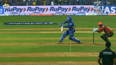 Varun Chakravarthy weighs in on controversial no-ball during MI vs SRH match