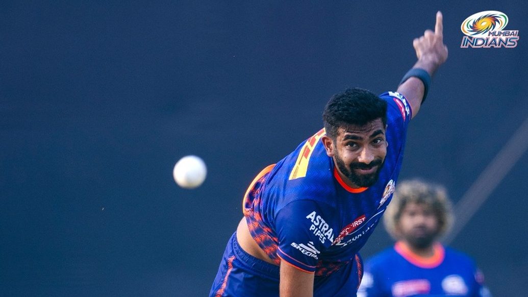 Availability of Bumrah and Rohit? Coach Mahela throws light! - Mumbai Indians