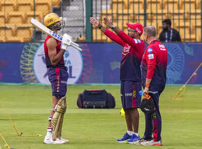 IPL 2025: Will rain play spoilsport in RCB vs CSK blockbuster at M Chinnaswamy Stadium in Bengaluru?